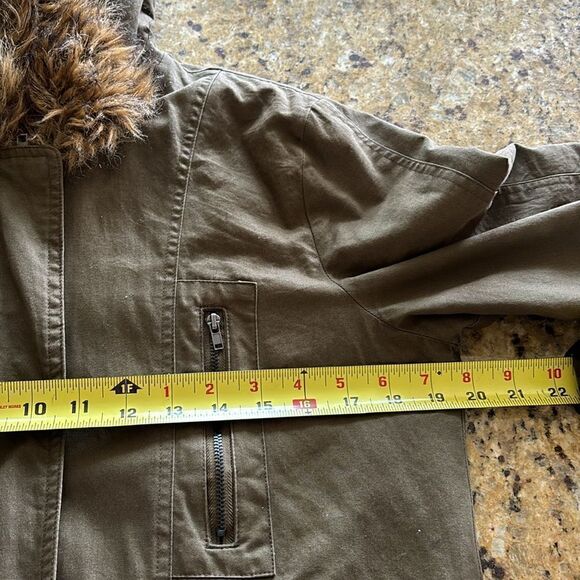 Love Tree‎ Olive Green barn coat jacket faux fur hood drawstring - Picture 7 of 8